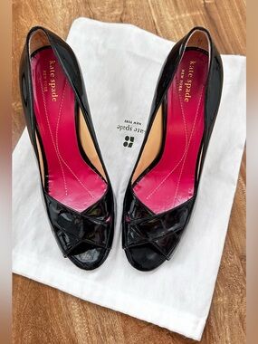 Kate Spade Black Patent Leather Peep-Toe Pumps Size 9 Made in Italy